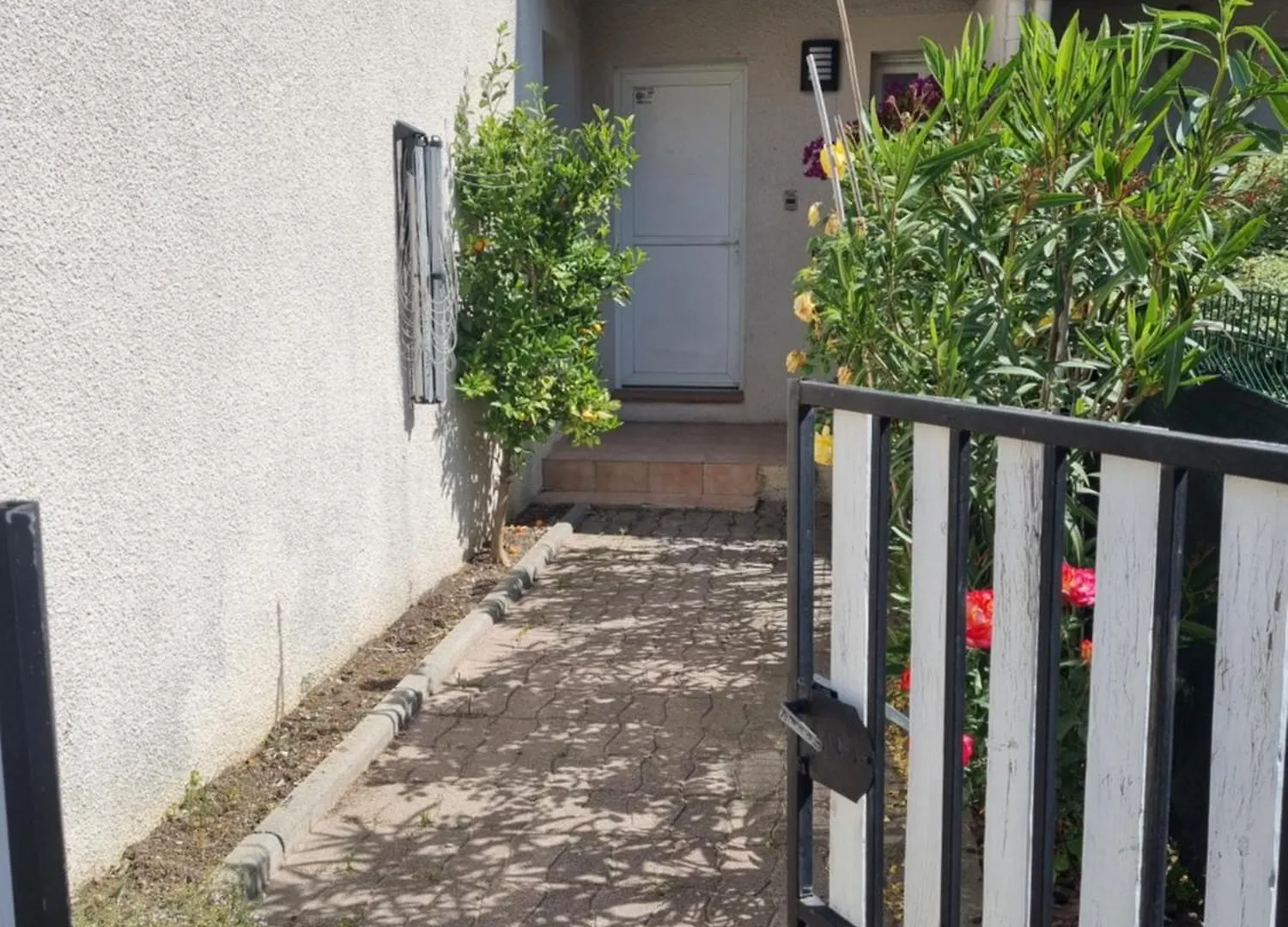 Holiday home Un Brin De Mistral Villa Port-Saint-Louis-du-Rhone